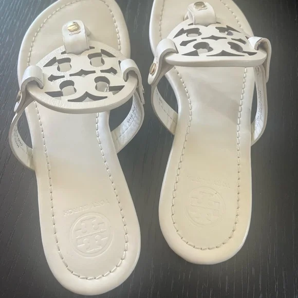 Tory Burch Miller Leather Sandals- White w/ dust bag - Picture 5 of 10